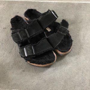 Birkenstock Shoes - BIRKENSTOCK Arizona Suede Black Shearling 8.5 Birkenstock Shoes - BIRKENSTOCK Arizona Suede Black Shearling 8.5
